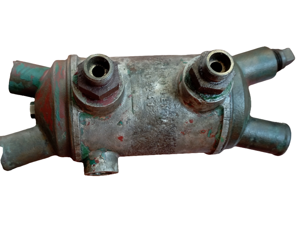 Refrigerante olio -scambiatore di calore per MG502 Twin Disc / Volvo Penta Trasmissione Radiatore Olio 842240 Sostituito 842241 USATO, IN BUONO STATO