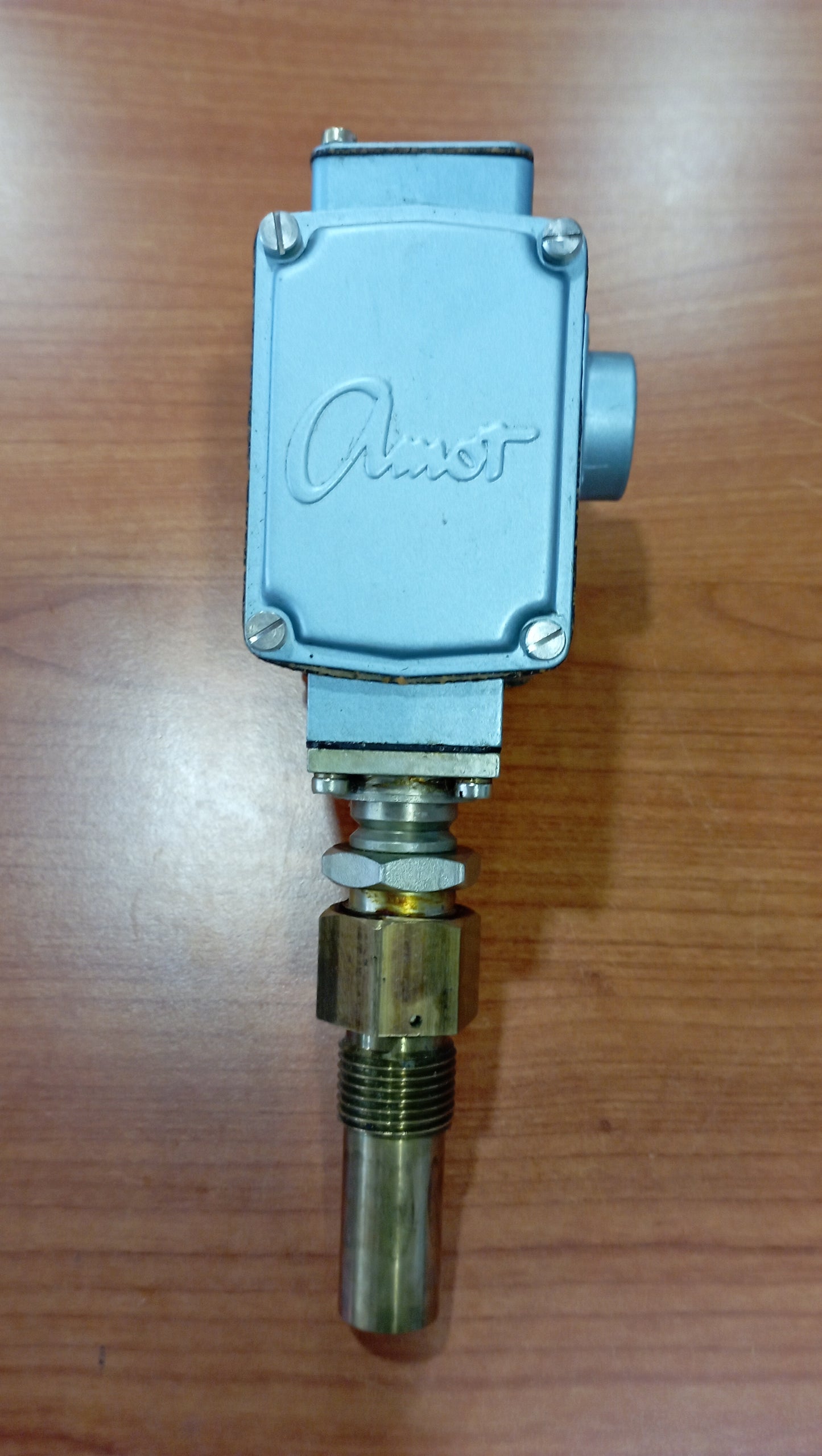 Termostato Amot controls 4140DR1E00CE4-EE