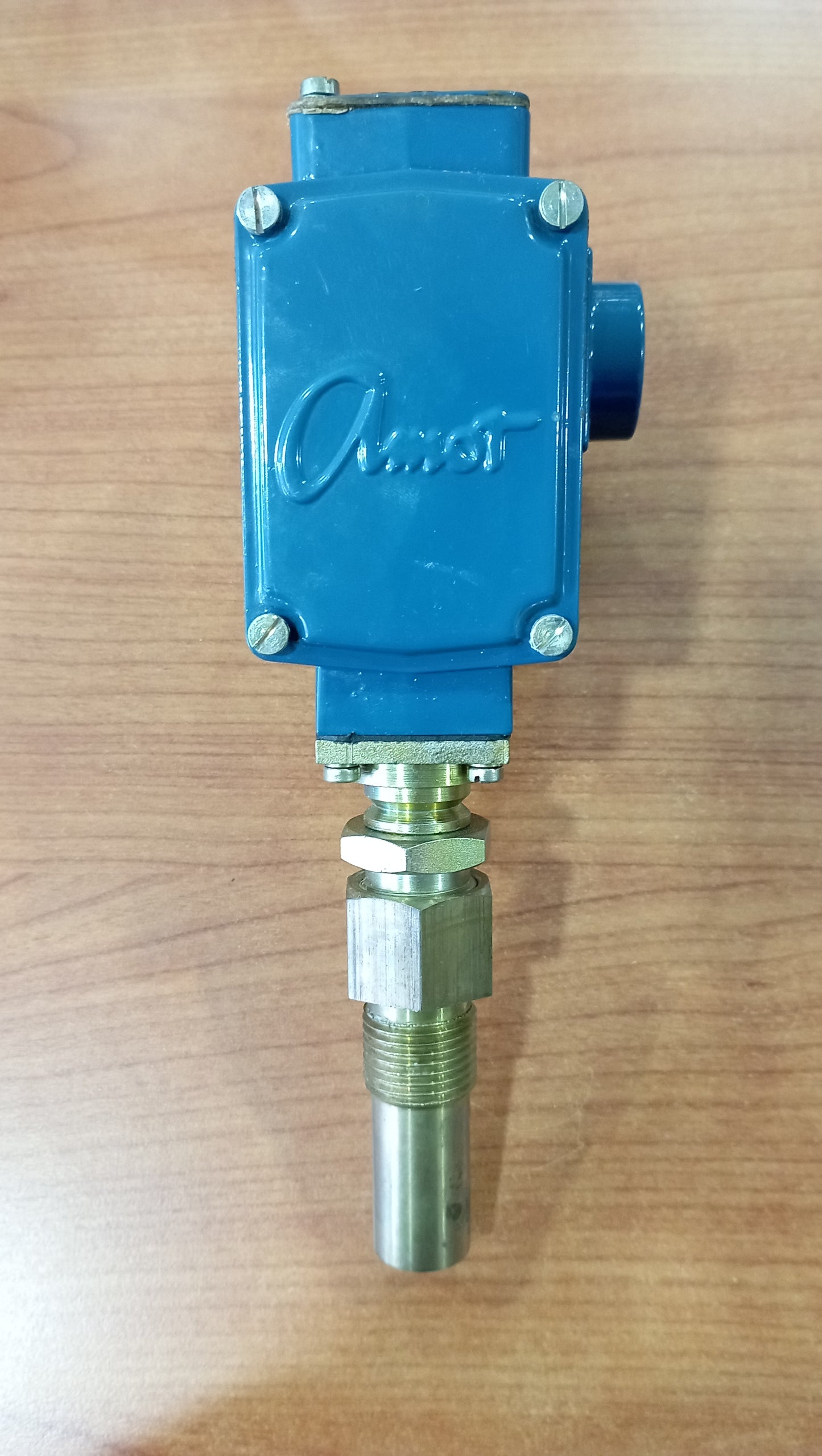 Termostato Amot controls 4140DR1E00CE4-HE