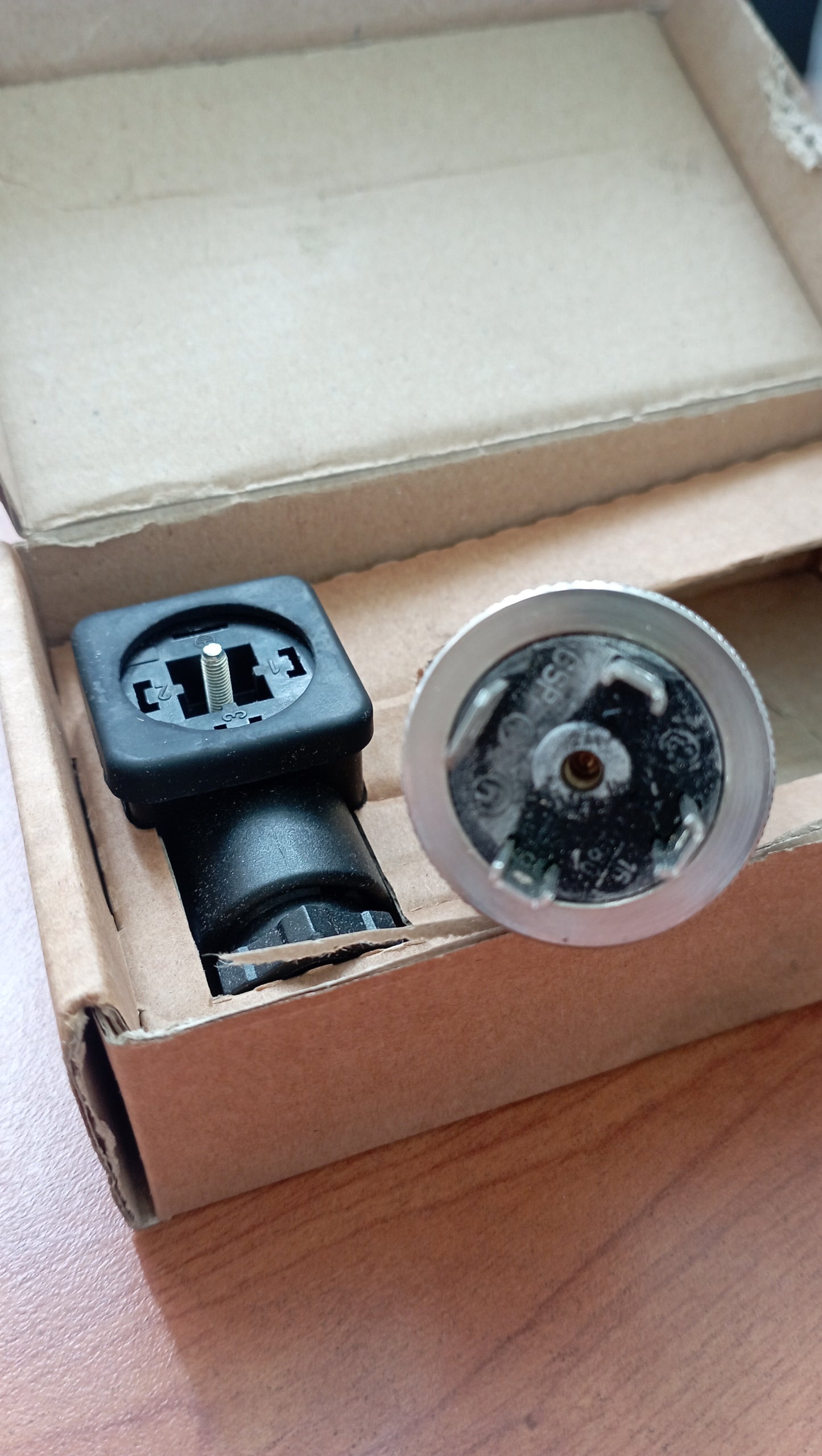 Trasmettitore di pressione TRAFAG 9..32V 0..10bar max:20bar