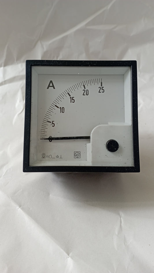 Amperometro analogicomarca IME 0-25. NUOVO