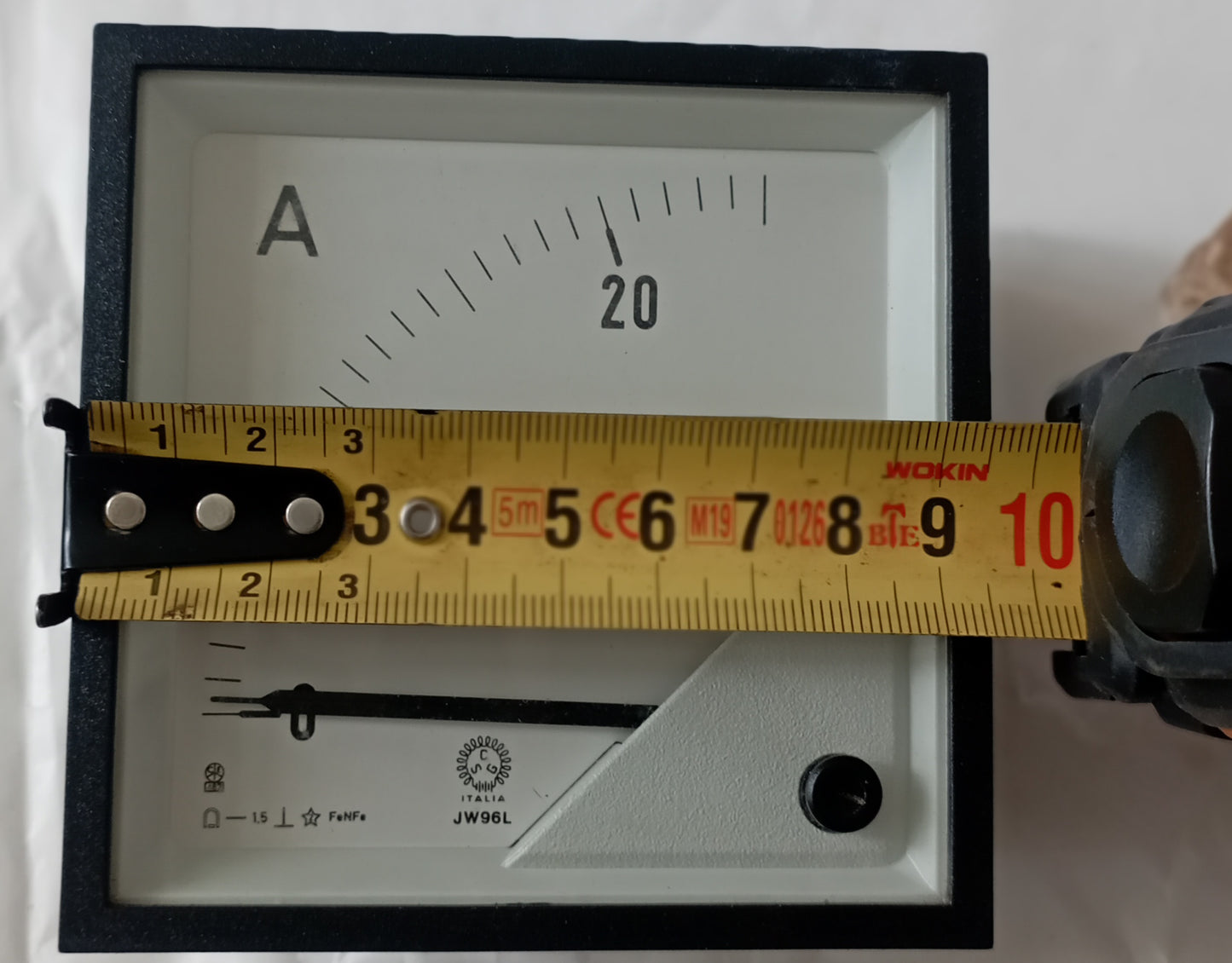 Amperometro analogico da 0 a 20