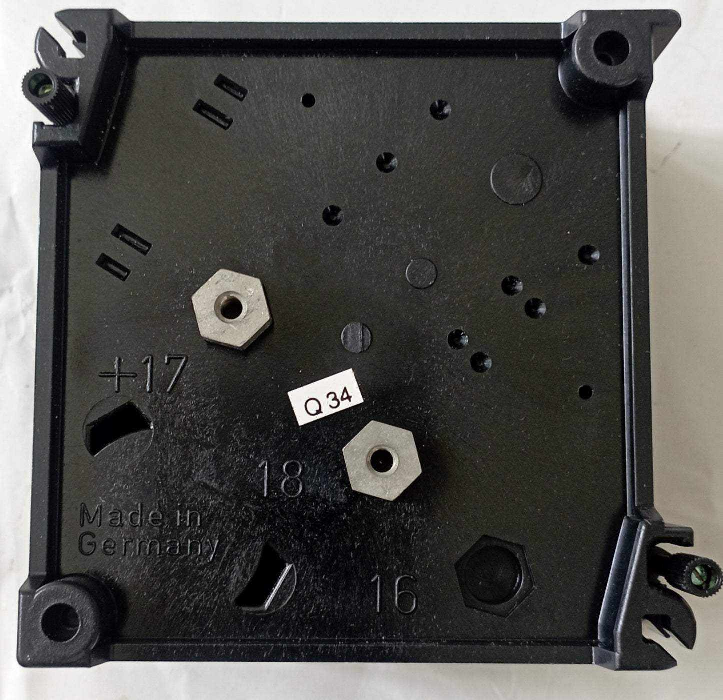 Voltmetro analogico nuovo, ABB con Puntatore da 0 a 100