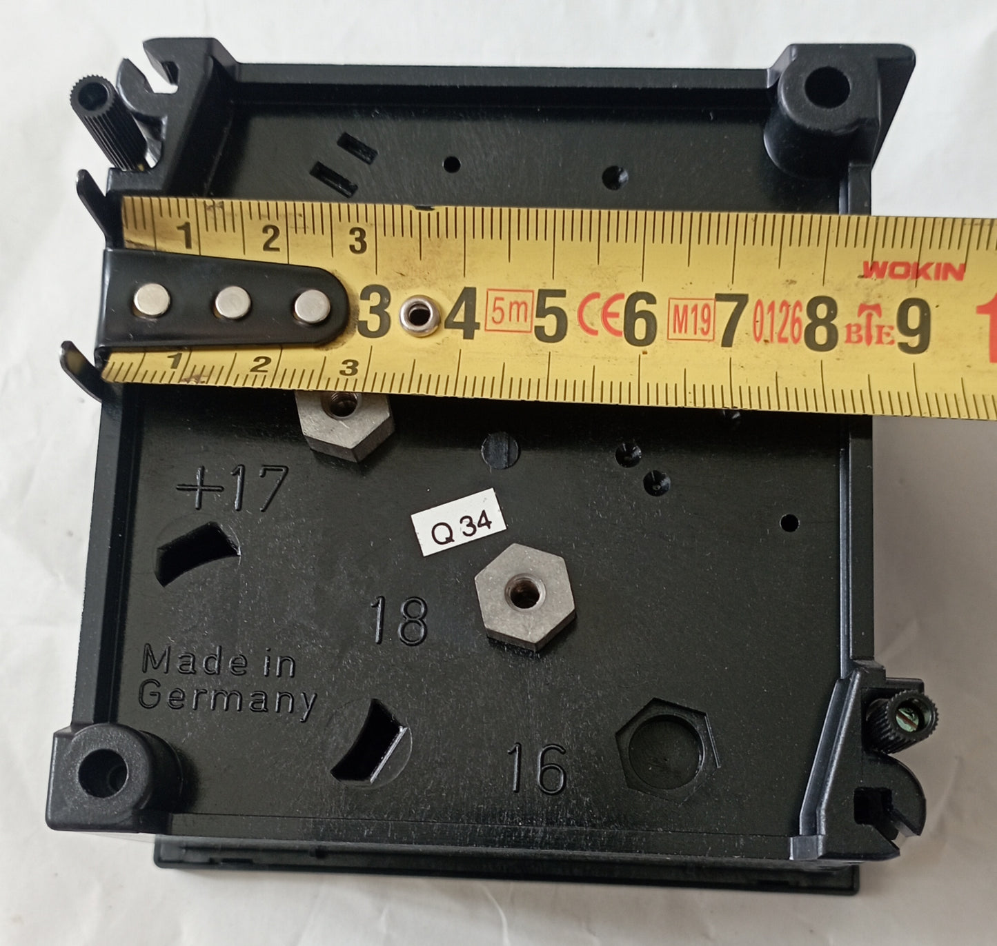 Voltmetro analogico nuovo, ABB con Puntatore da 0 a 100