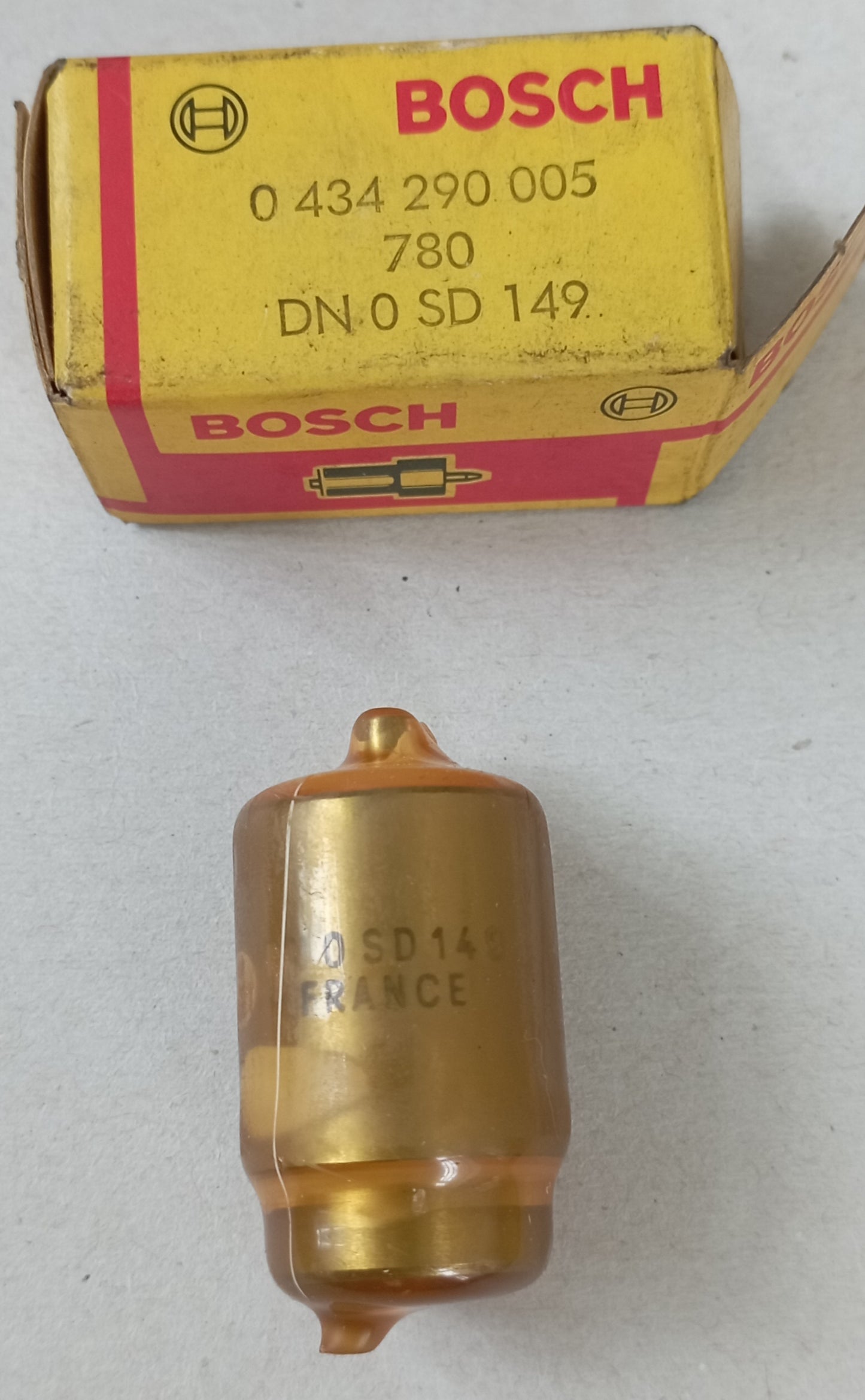 BOSCH 0 434 290 005 Iniettore
Diesel, Polverizzatore a pernetto standard
Numero articolo: 0 434 290 005
EAN: 3165142576206