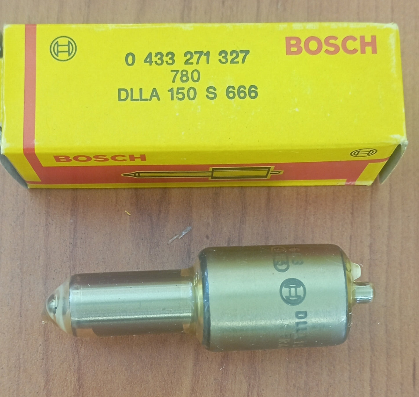 BOSCH 0 433 271 327 Iniettore
Diesel, Polverizzatore a foro cieco
