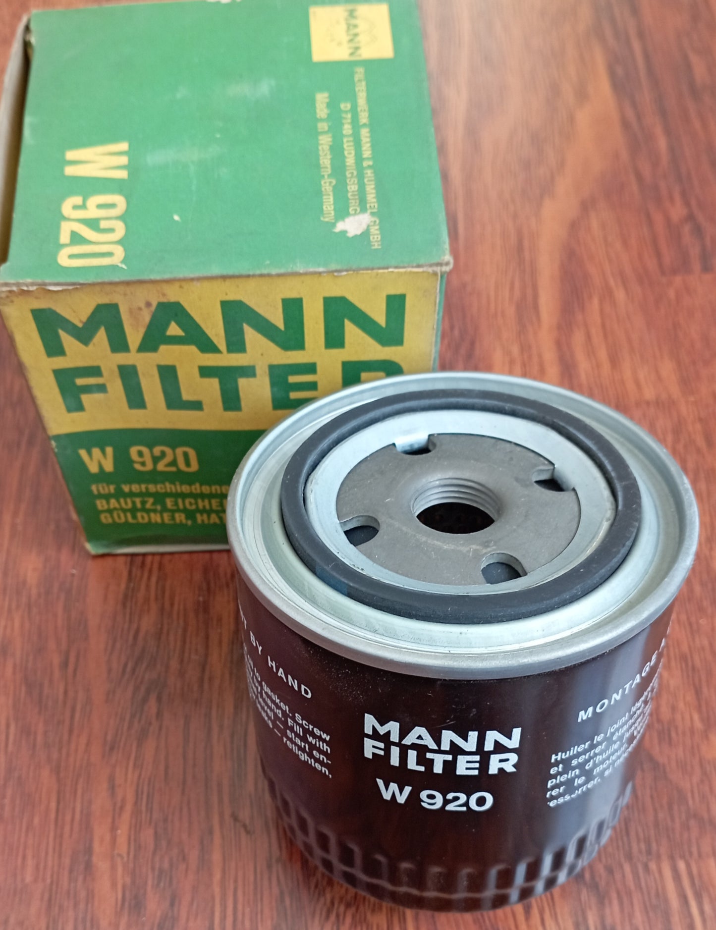 MANN-FILTER W 920 Filtro olio per GLAS 04, 1700, GT
3/4-16 UNF, con una valvola blocco arretramento, Filtro ad avvitamento