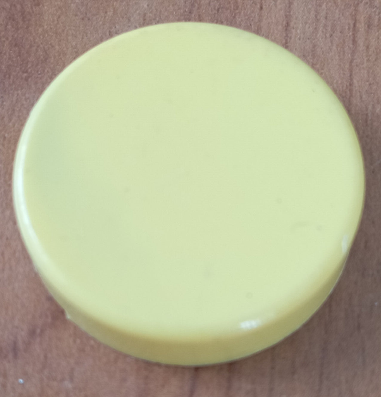 Bottone giallo, senza guardia marchio CEMA