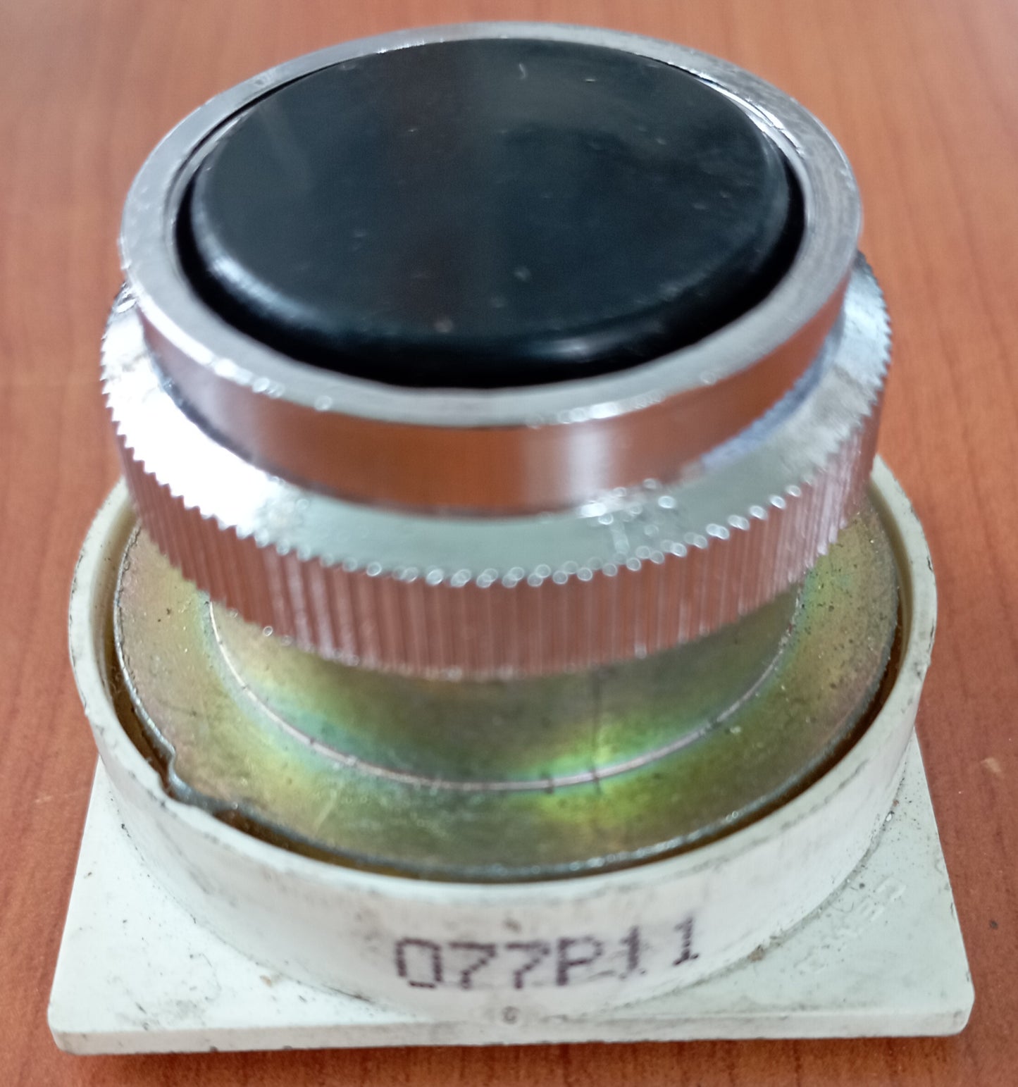 CEMA CGE 077P11 pulsante normale momentaneo NC+NA