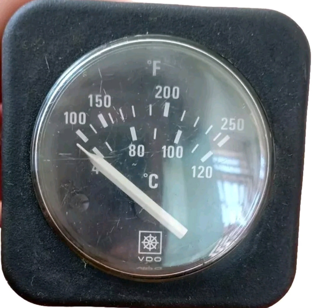Termometro Acqua e Olio VDO 250F 120C 24 Volts