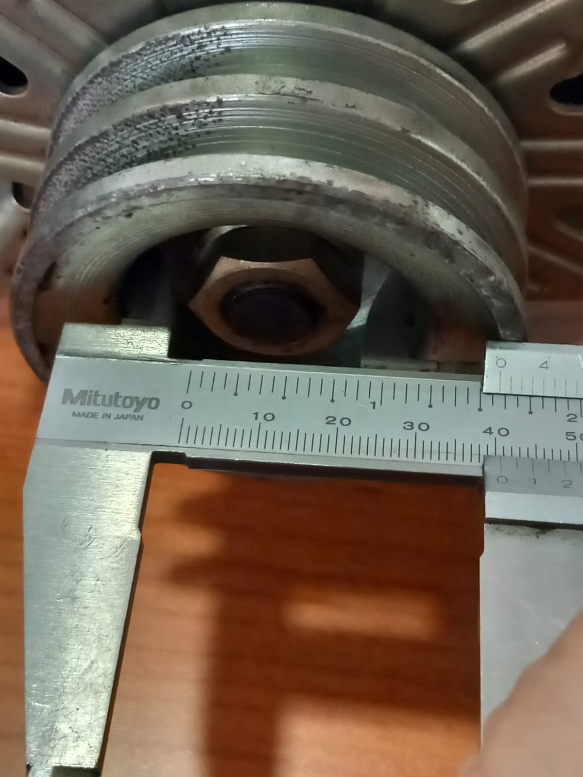 ALTERNATORE Valeo 2937430, 9AR3743G
28V 45Amp completo di puleggia con rotazione a destra