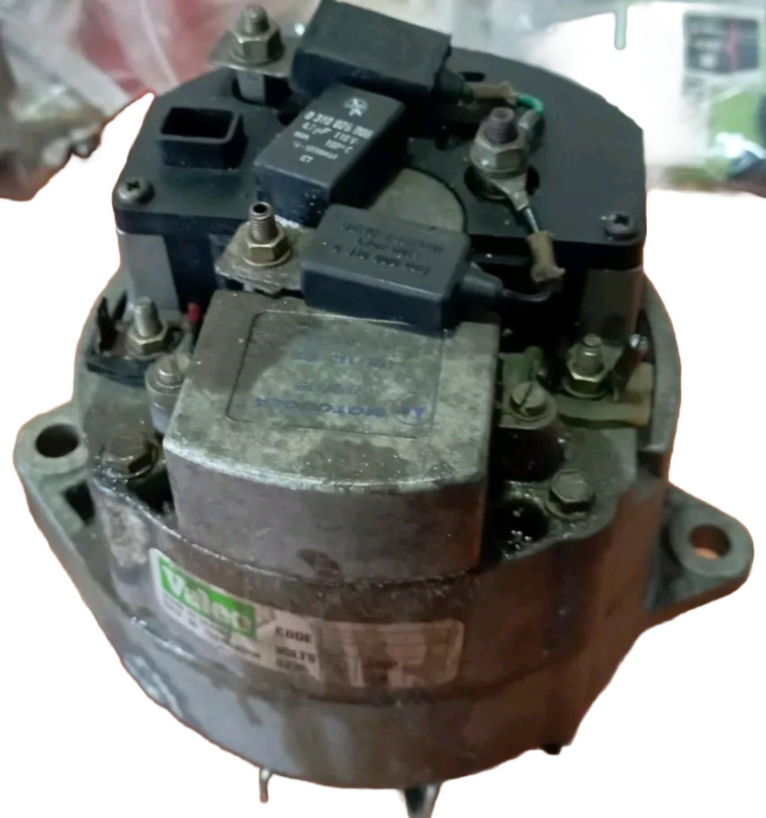 ALTERNATORE Valeo 2937430, 9AR3743G
28V 45Amp completo di puleggia con rotazione a destra