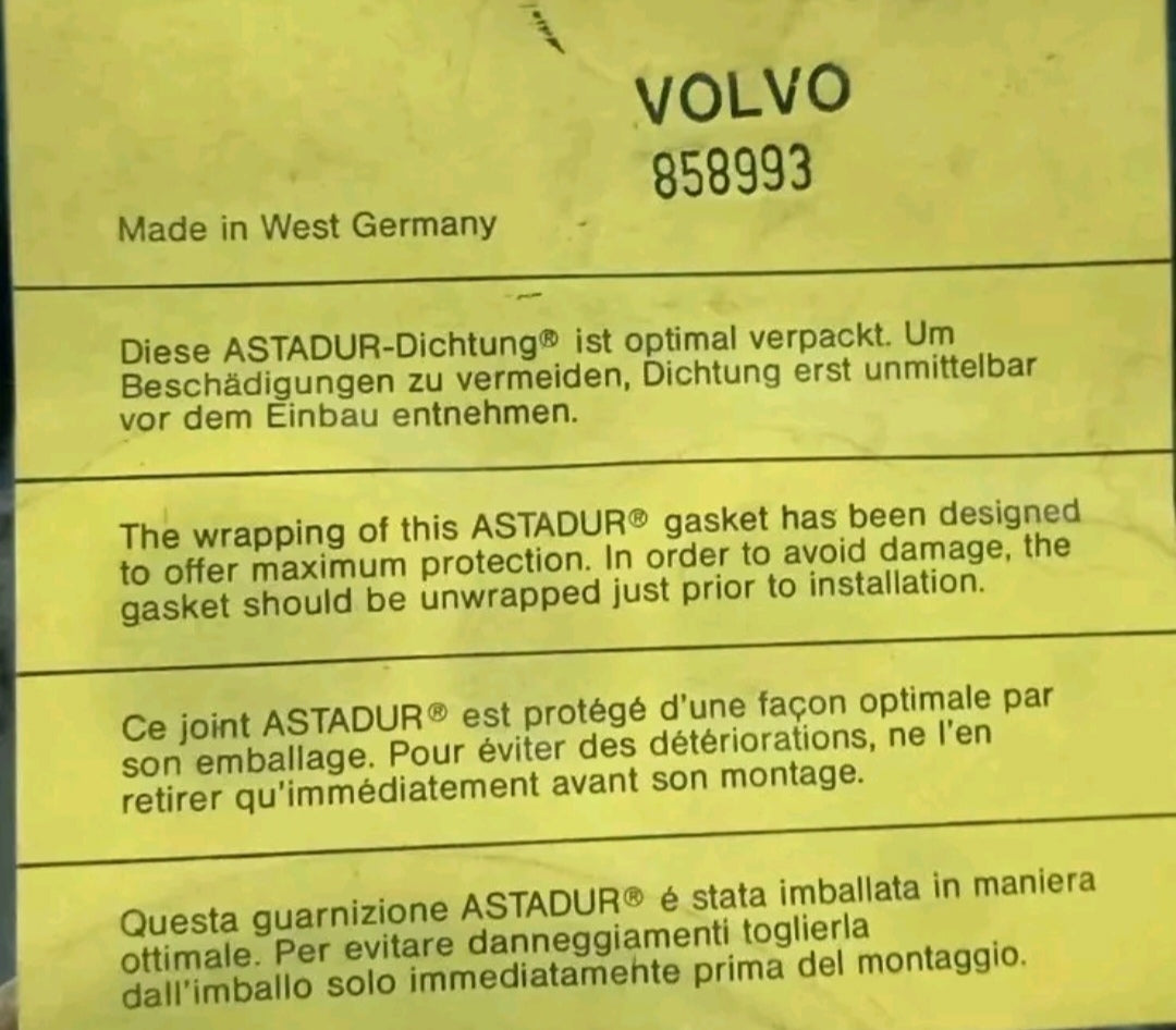 GUARNIZIONE TESTATA CILINDRO
Adatto a
Numero di riferimento OE Volvo : 3582432, 858993, 3581713