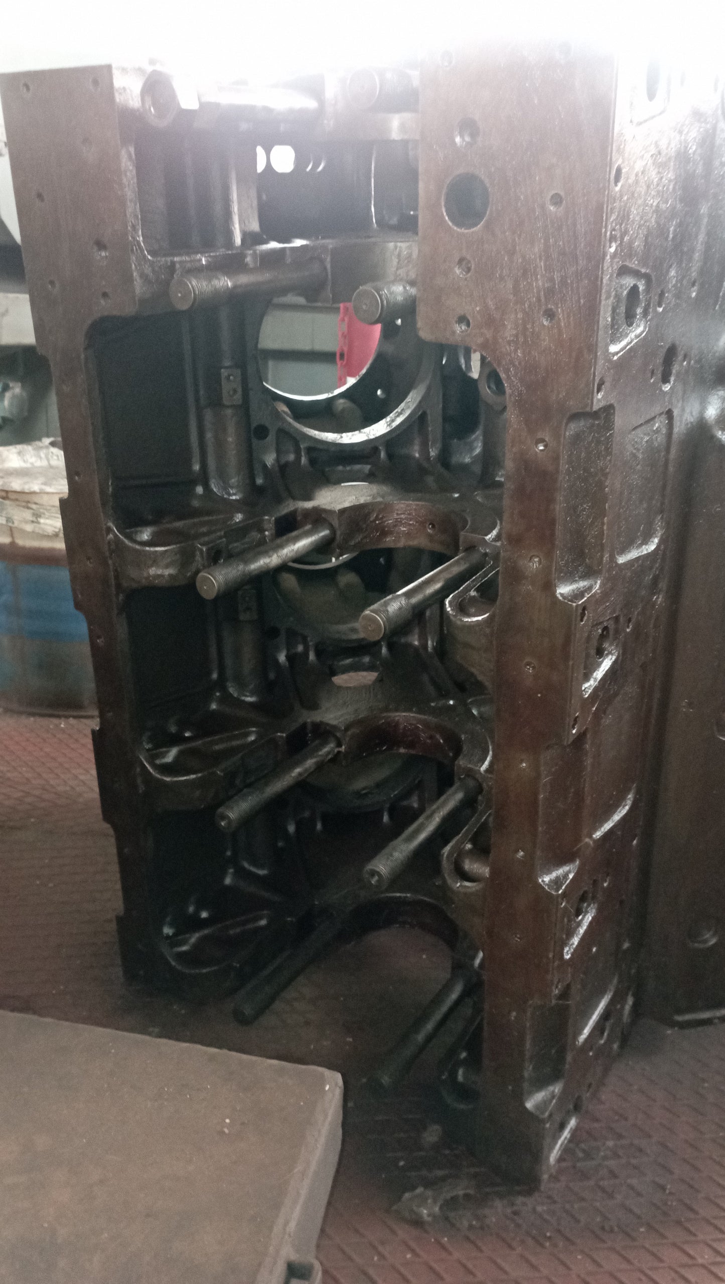 Incastellatura (monoblocco) motori Isotta Fraschini serie ID36 6 cilindri
