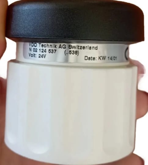 Strumento VDO Pressione Olio Serie Ocean Line International 24V. Art. N02124538
