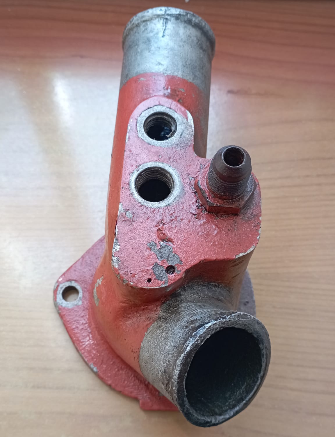 ALLOGGIO VALVOLA TERMOSTATICA PER MOTORI MARINI IVECO