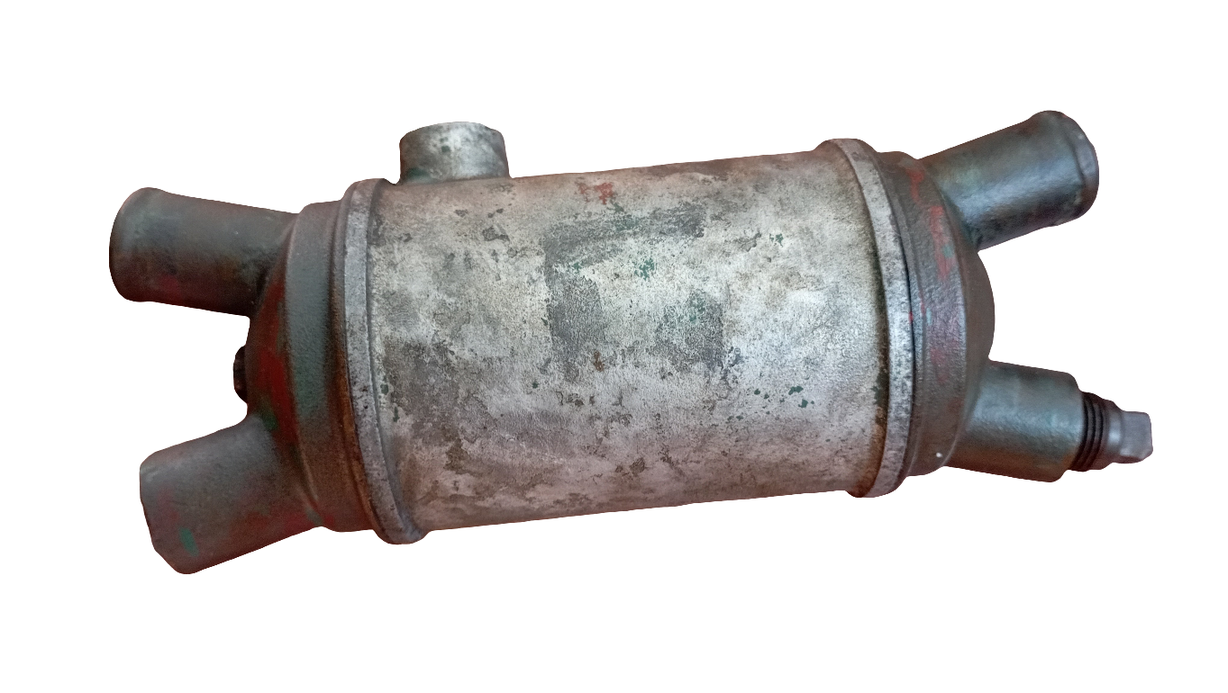 Refrigerante olio -scambiatore di calore per MG502 Twin Disc / Volvo Penta Trasmissione Radiatore Olio 842240 Sostituito 842241 USATO, IN BUONO STATO