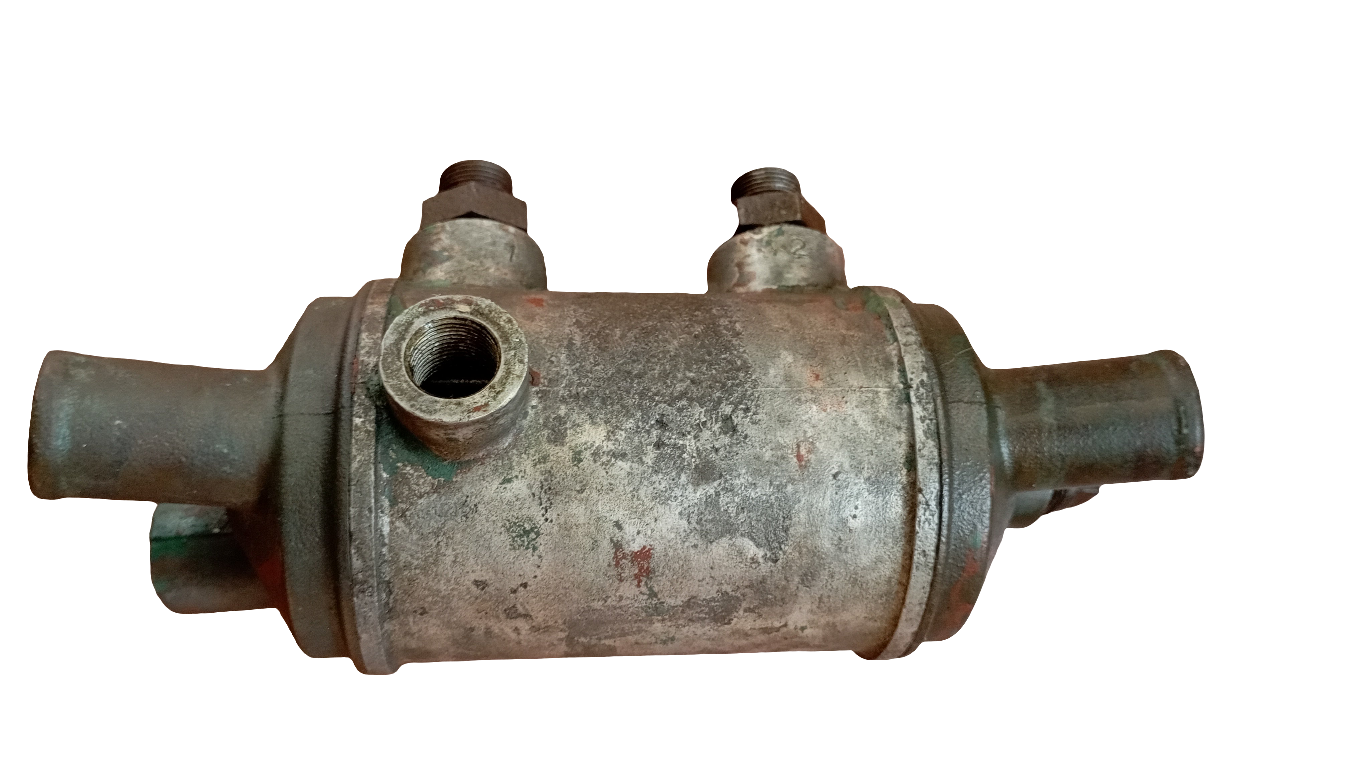 Refrigerante olio -scambiatore di calore per MG502 Twin Disc / Volvo Penta Trasmissione Radiatore Olio 842240 Sostituito 842241 USATO, IN BUONO STATO