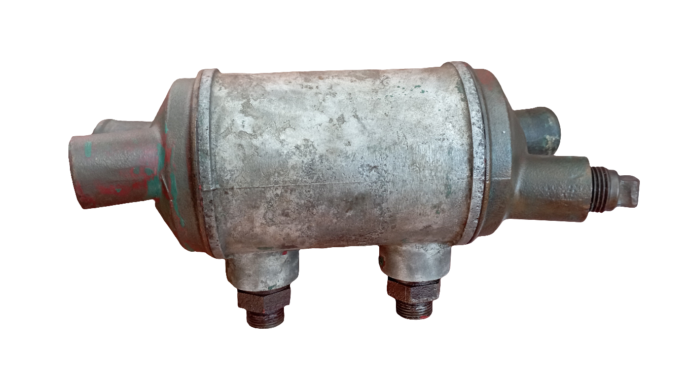 Refrigerante olio -scambiatore di calore per MG502 Twin Disc / Volvo Penta Trasmissione Radiatore Olio 842240 Sostituito 842241 USATO, IN BUONO STATO