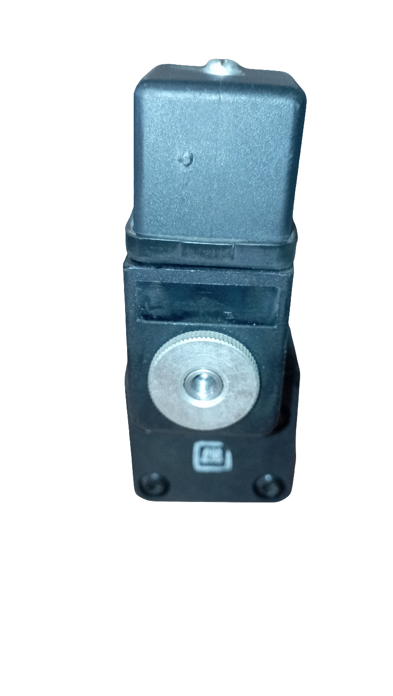 VALVOLA SOLENOIDE SINGOLA REXROTH 576 400…                                          MIN 3bar/45psi                         MAX 10bar/150psi comprensivo di valvola pneumatica 24V 10bar