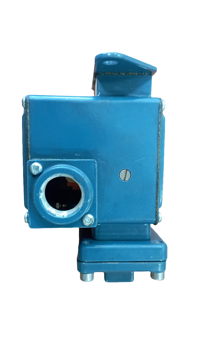 Pressostato AMOT CONTROLS 0,2 BAR MODELLO 4140CR1E19AA0-EE
