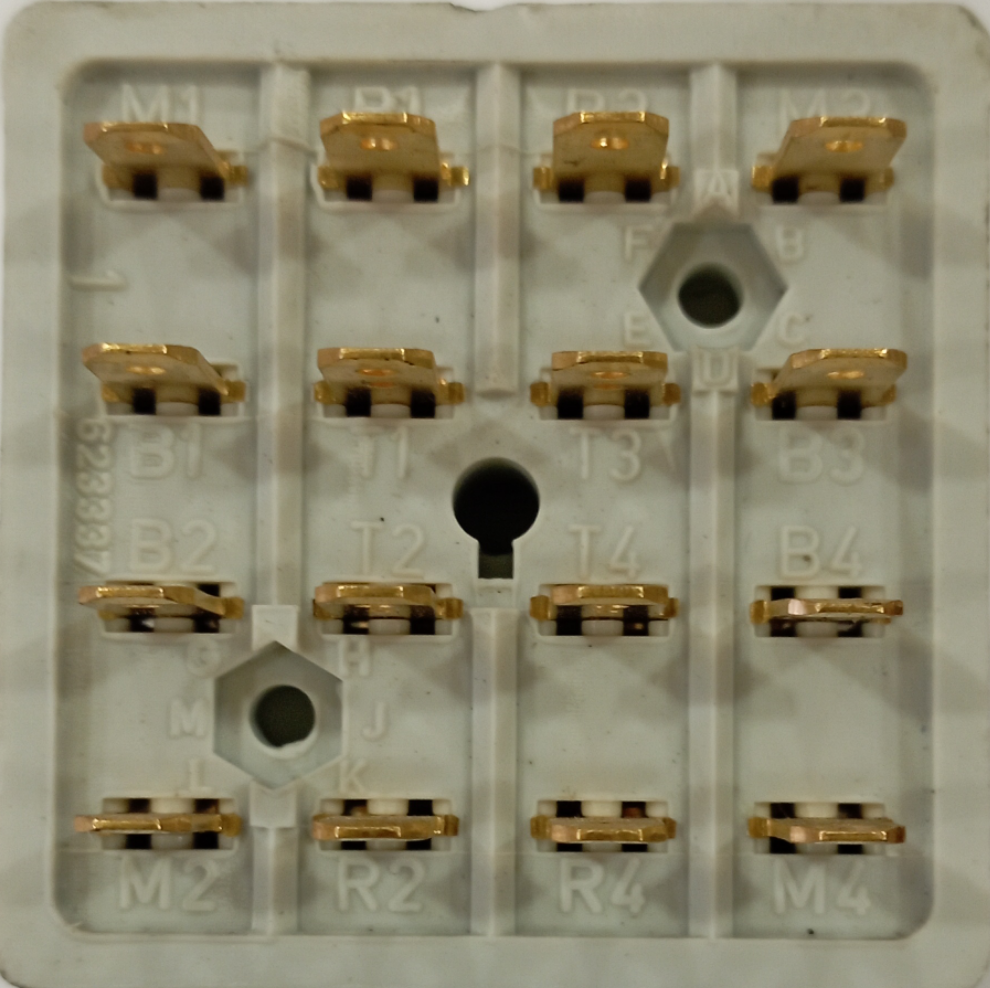 Relè marchio AMRA TIPO OKSFC-P5 24Vcc