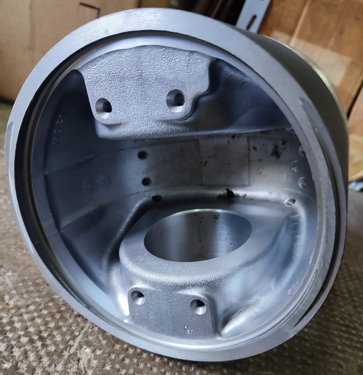 Pistone originale MHALE per motori ISOTTA FRASCHINI ID36