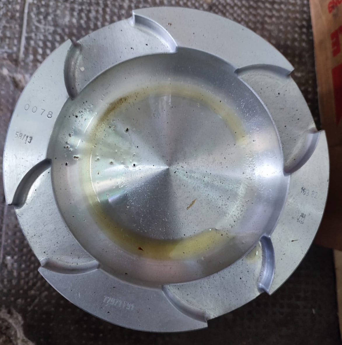 Pistone originale MHALE per motori ISOTTA FRASCHINI ID36