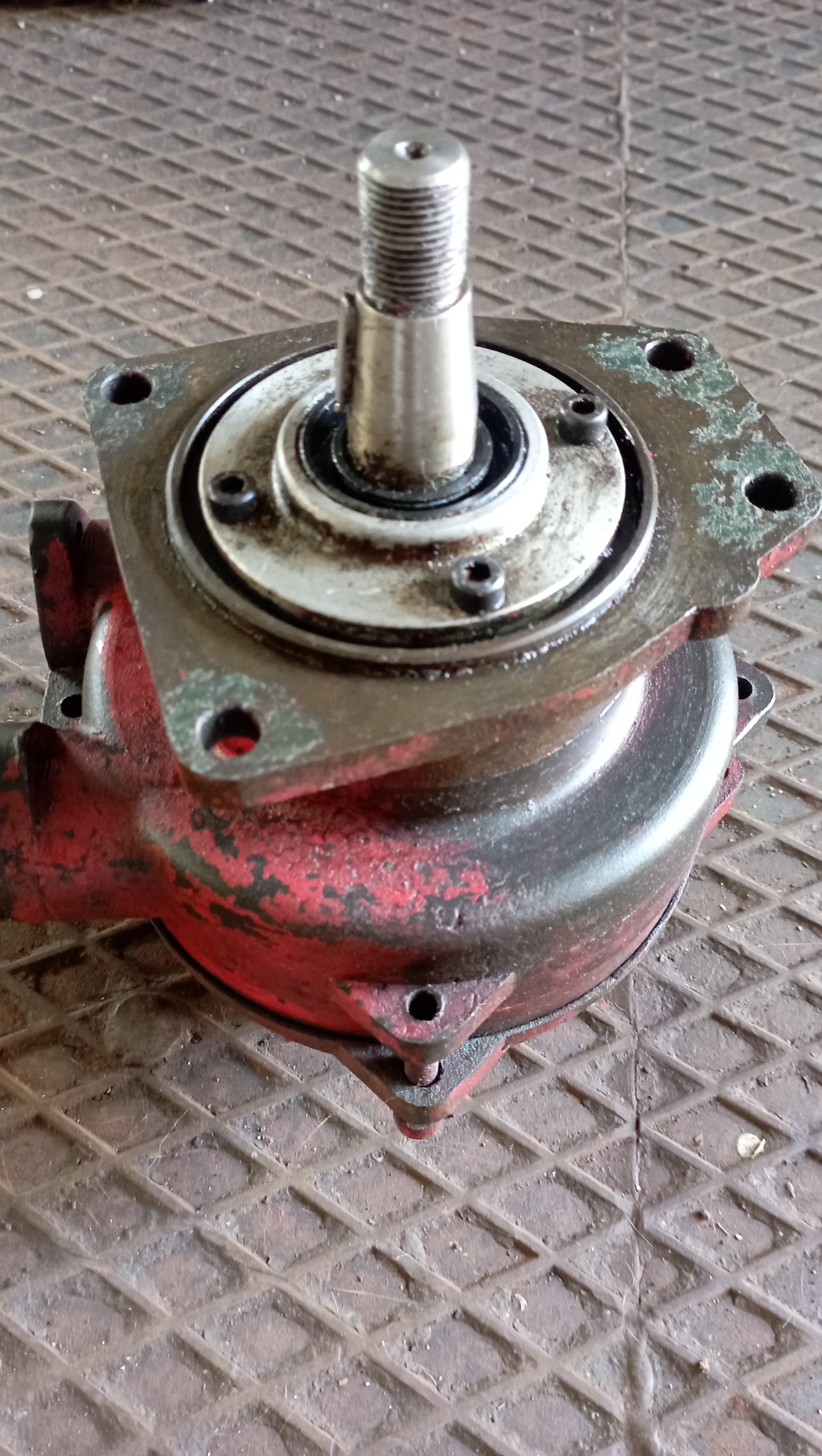 Pompa acqua mare IVECO 828