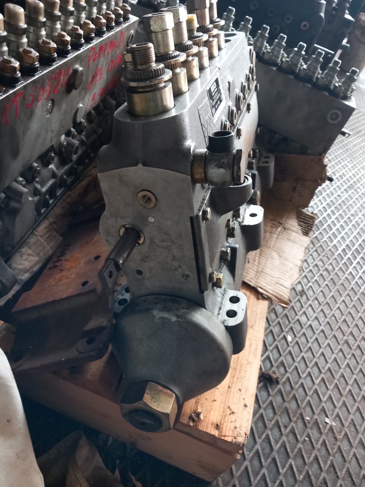 Pompa iniezione originale Bosch 8 pompanti NUOVA