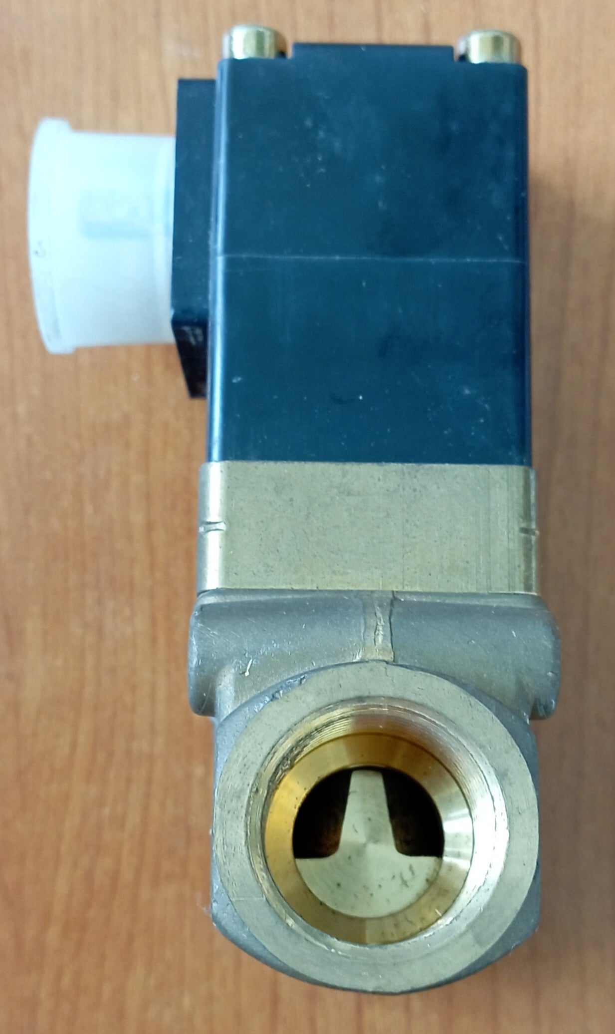 Elettrovalvola NC Burkert, 50 bar max, 2 porte , 230 V c.a., 1/2poll