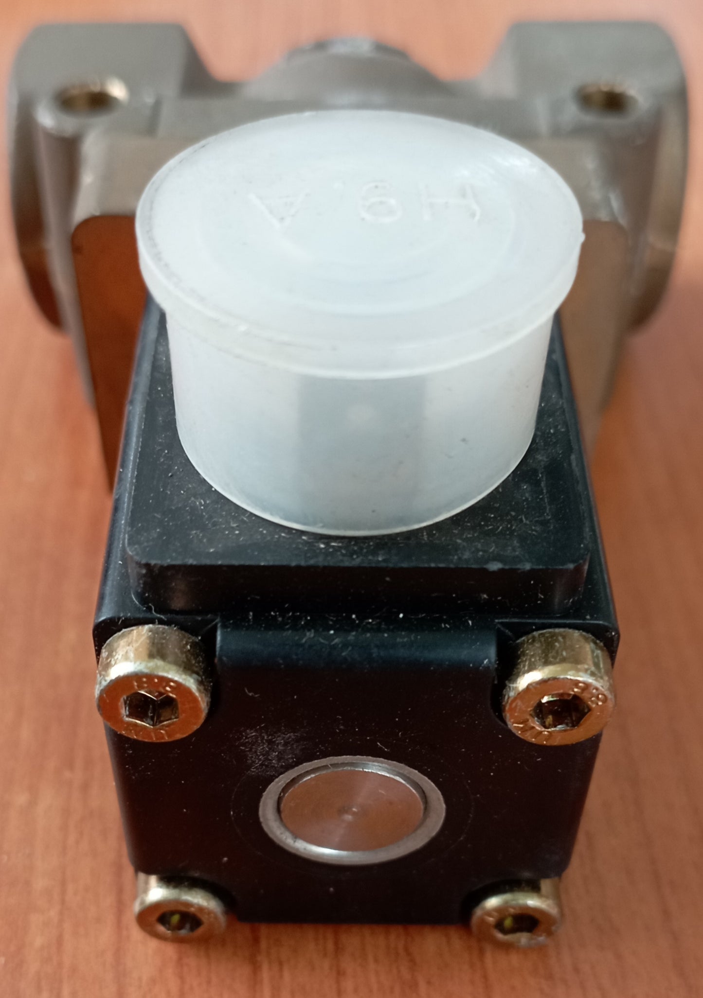 Elettrovalvola NC Burkert, 50 bar max, 2 porte , 230 V c.a., 1/2poll