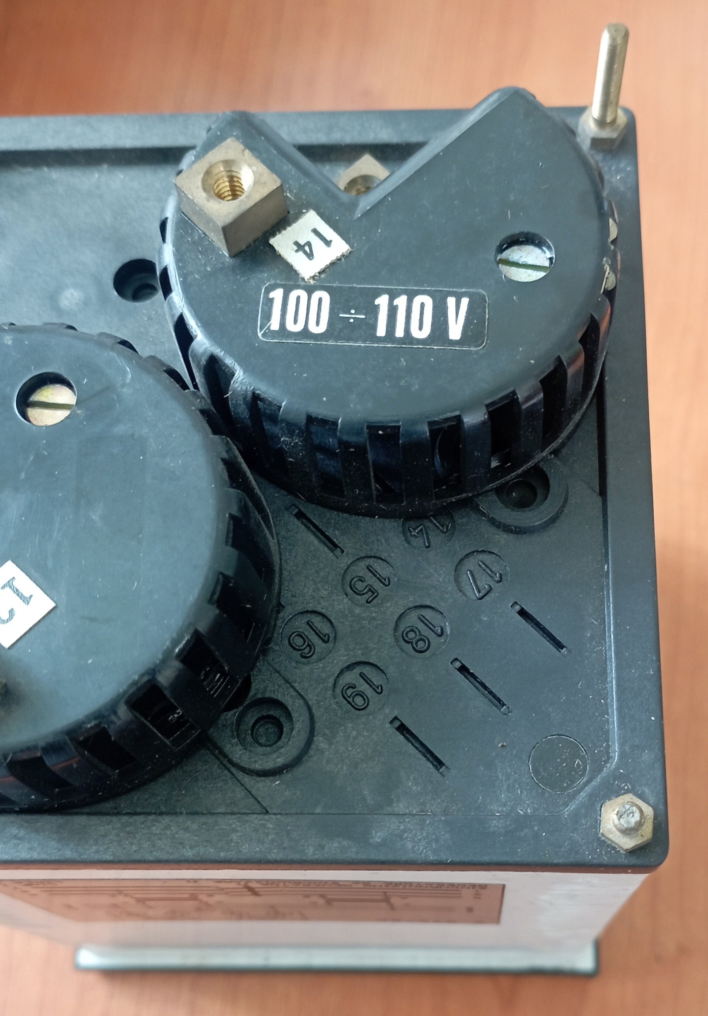 Generatore sincronizzate S270/2A doppio misuratore di frequenza