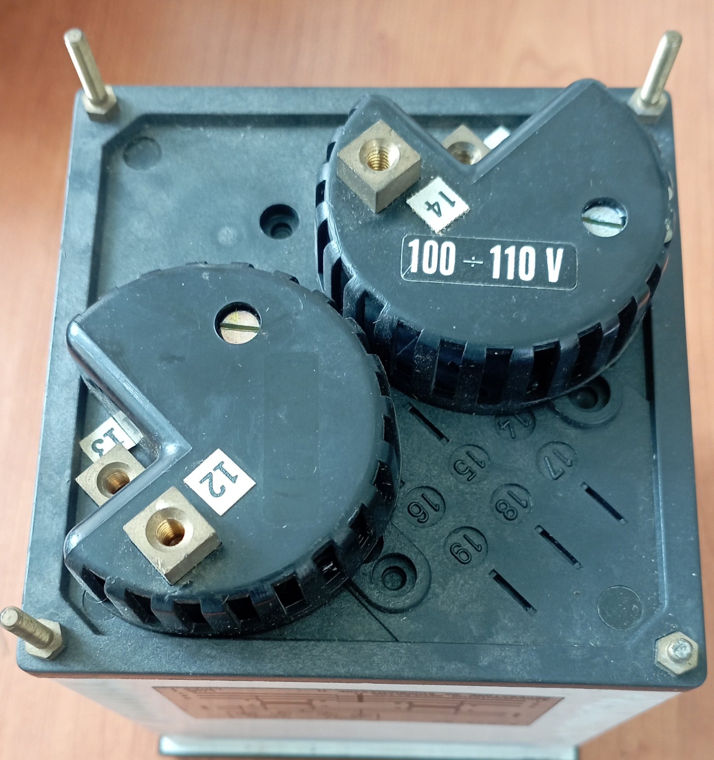 Generatore sincronizzate S270/2A doppio misuratore di frequenza