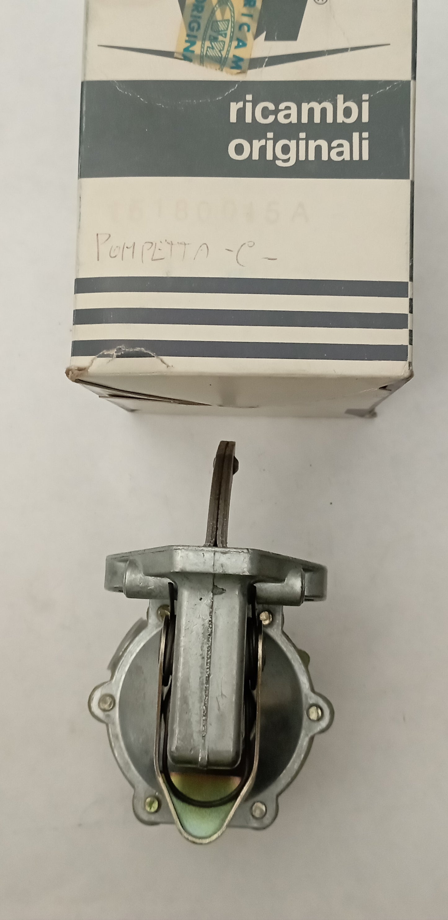 Pompa Alimentazione Nafta Vm Hr488-588 - Pompa Alimentazione Nafta Per Vm - codice originale 15180015