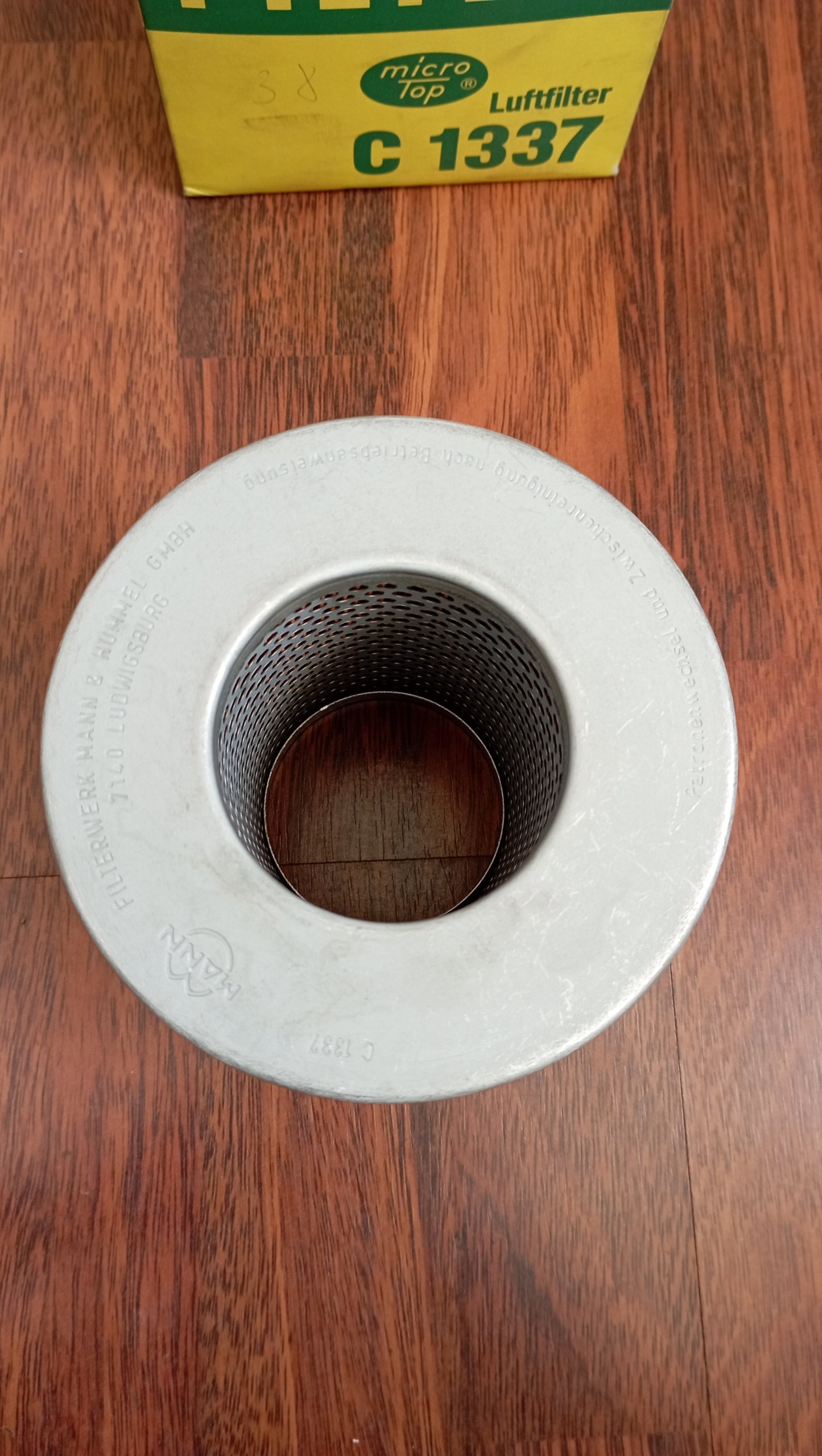 MANN-FILTER C 1337 Filtro aria
125mm, 128mm, Cartuccia filtro
Numero articolo: C 1337
EAN: 4011558104306
