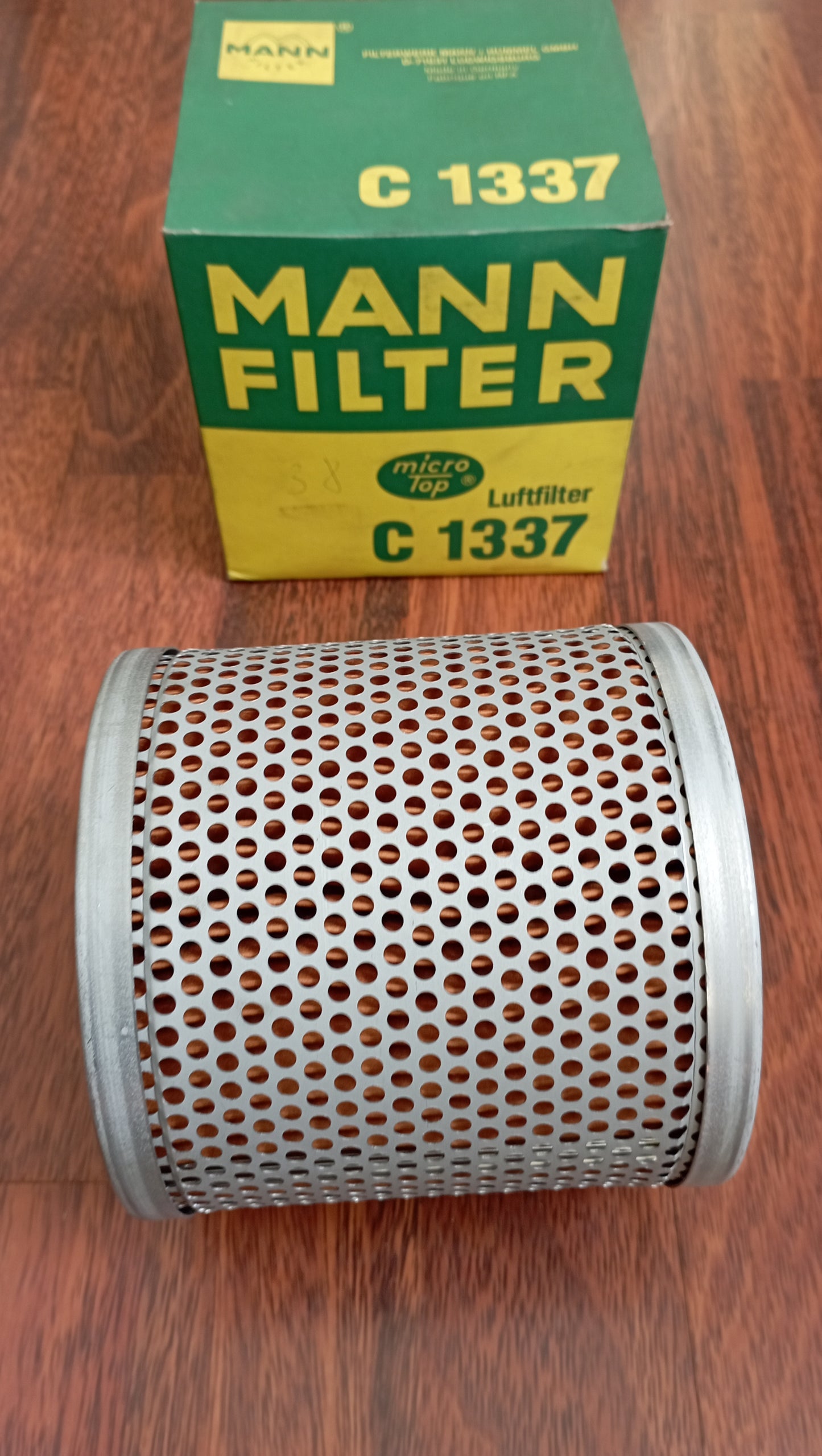 MANN-FILTER C 1337 Filtro aria
125mm, 128mm, Cartuccia filtro
Numero articolo: C 1337
EAN: 4011558104306