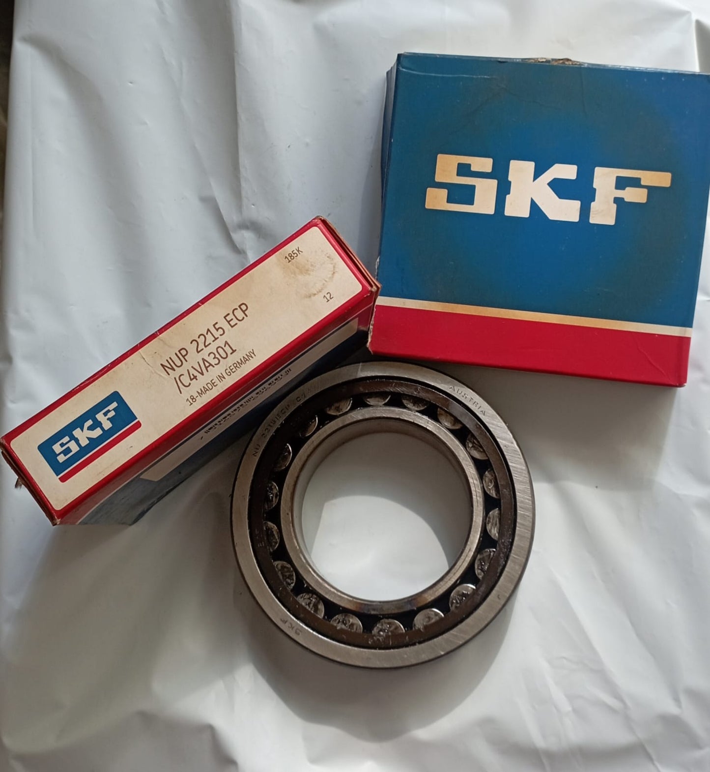 Cuscinetto SKF a una corona di rulli cilindrici, design NUP 2215 ECP/C 4VA301