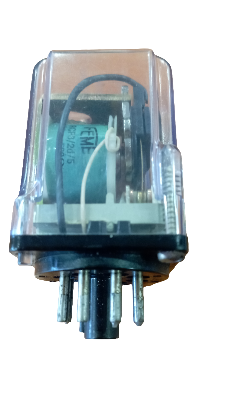 Relè marchio FEME con 2 contatti in scambio