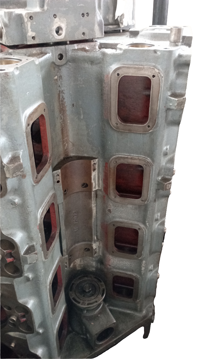 Incastellatura (monoblocco) motori Isotta Fraschini serie ID36 8 cilindri