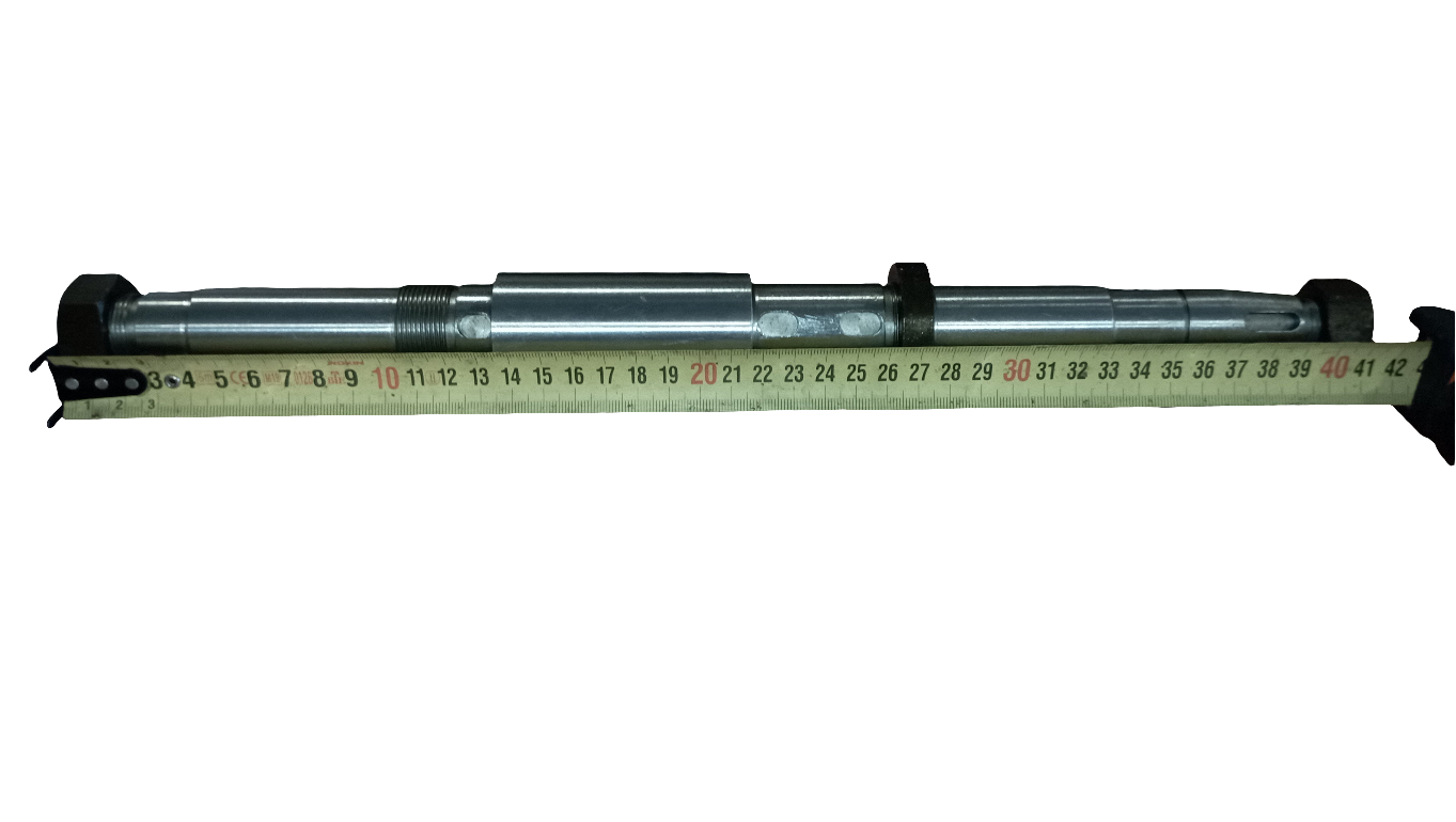 Albero in acciaio inox completo di filettature e cave chiavette per pompa acqua