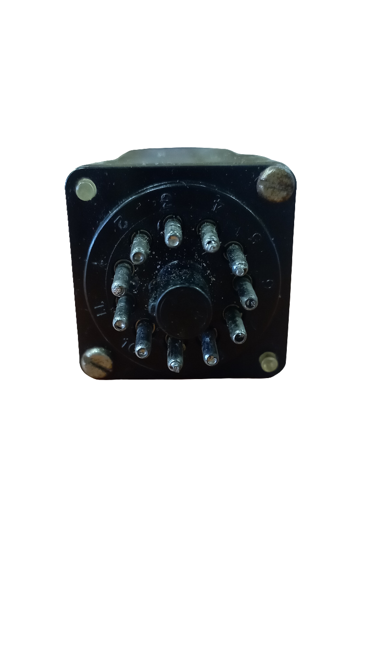 Relè marchio FEME con 3 contatti in scambio 24V