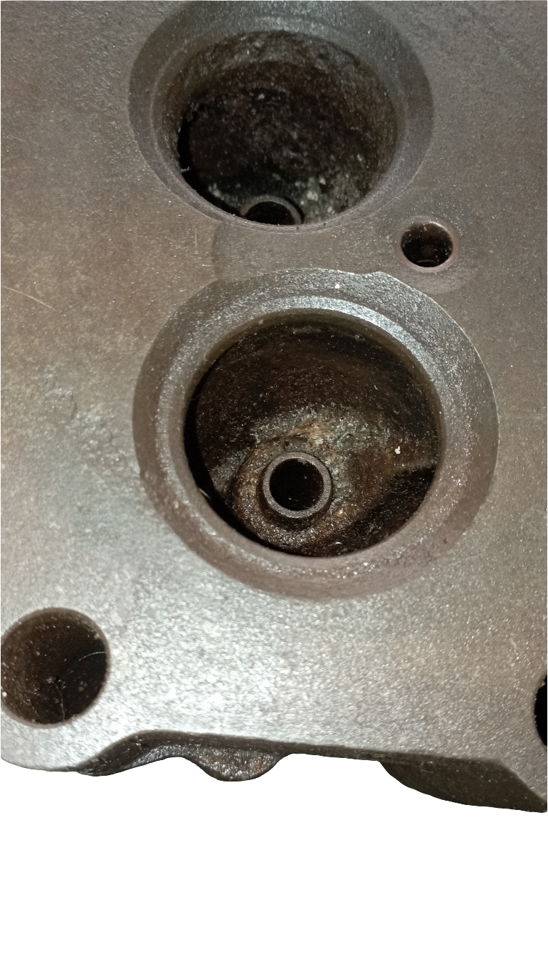 Testate usata in buone condizioni per motori marini e industriali Isotta Fraschini serie ID32