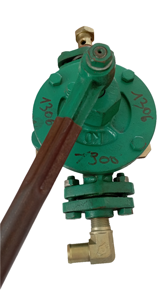 Pompa manuale per sostituzione olio motori Isotta Fraschini serie 1300