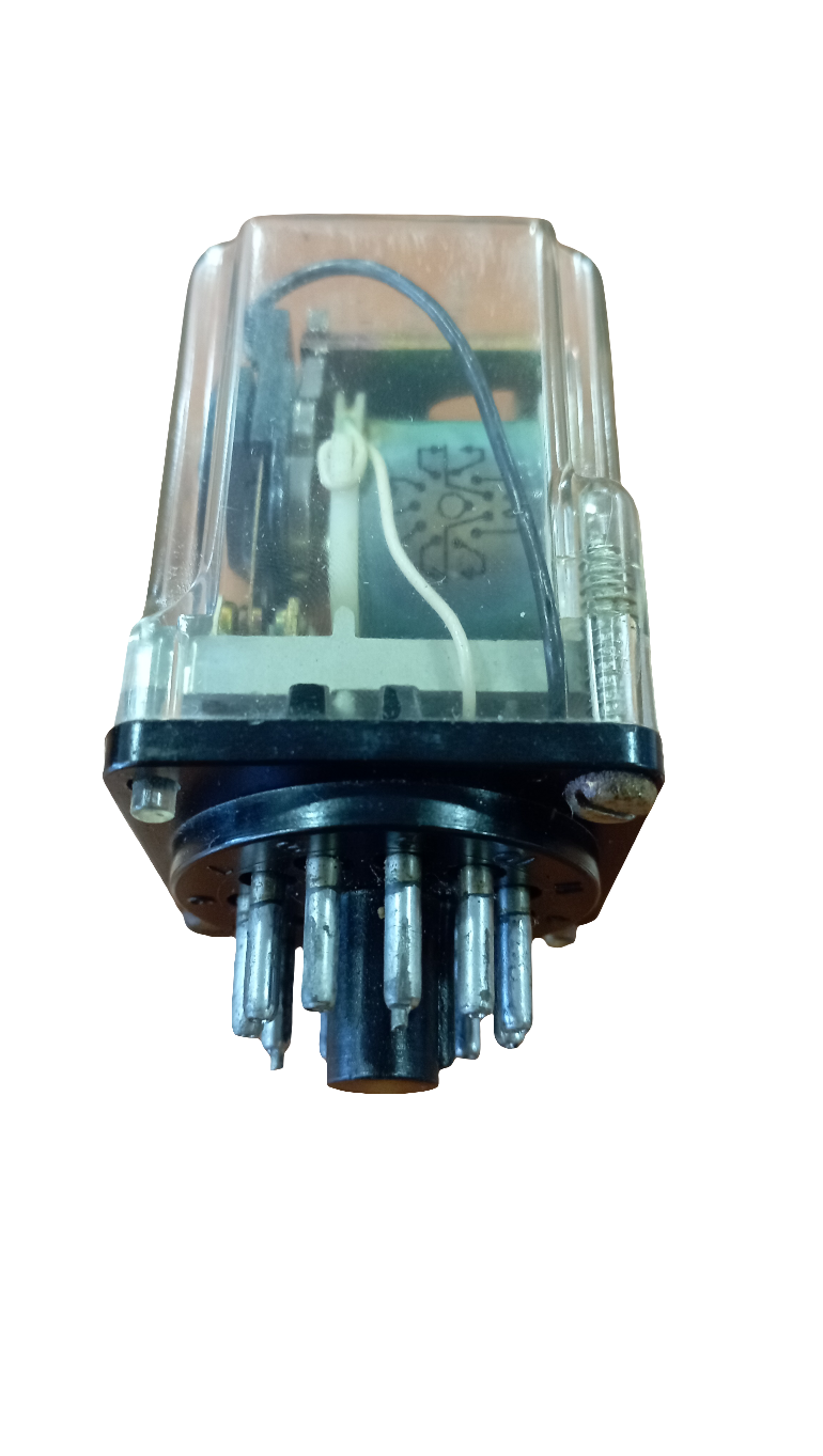 Relè marchio FEME con 3 contatti in scambio 24V