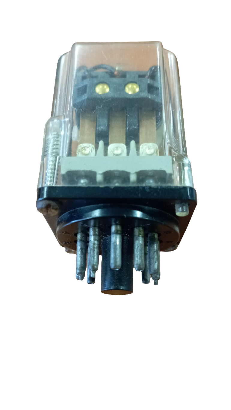 Relè marchio FEME con 3 contatti in scambio 24V