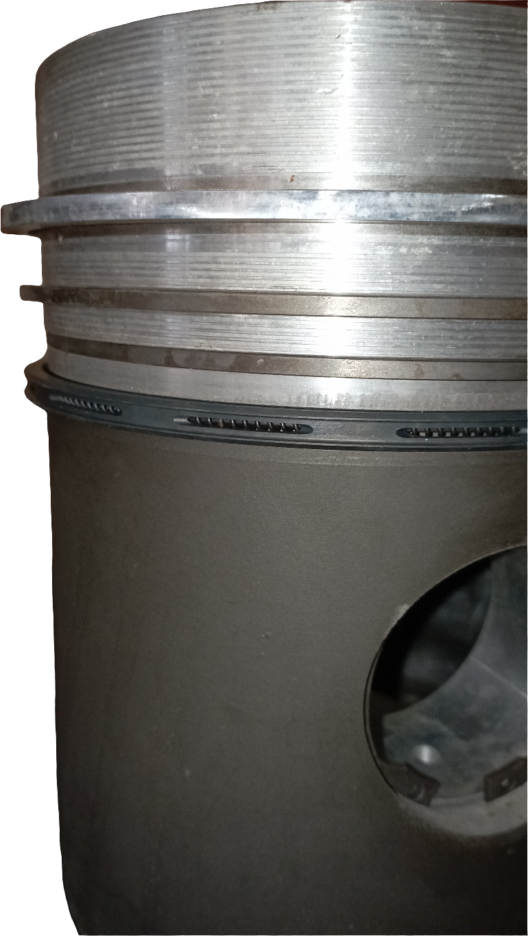 Pistone per motore DEUTZ 716 completo di fasce e anelli seeger