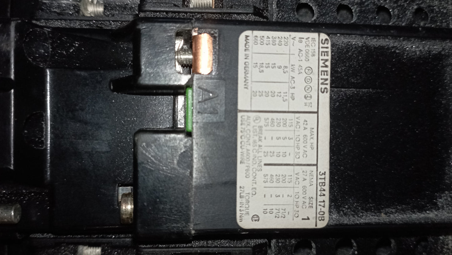 Contattore industriale SIEMENS 3TB4417-0B a 3 poli