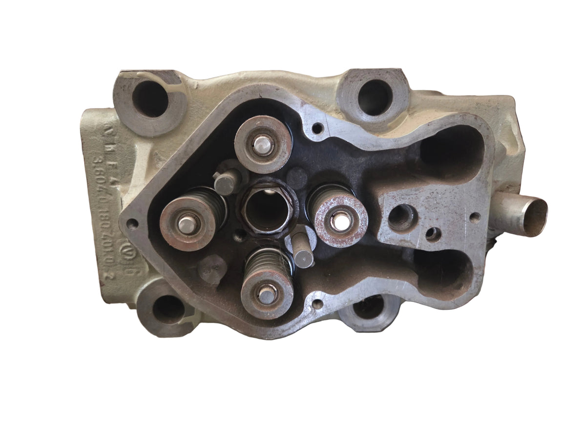 Testata e gruppo bilanciere per motore MWM tipo RHS 526