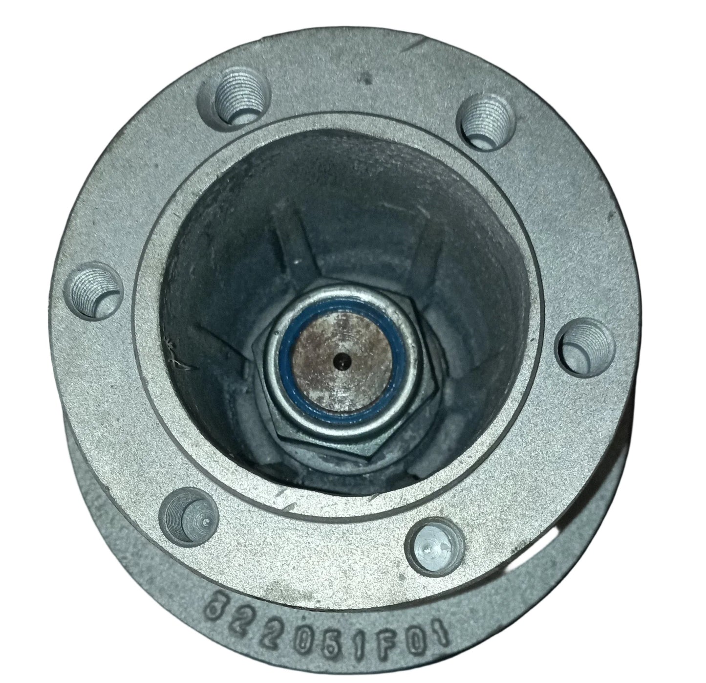 Puleggia comando ventola alternatore motore Isotta Fraschini L 1306 T3TE, comprensiva di albero, cuscinetto e supporto attacco.
